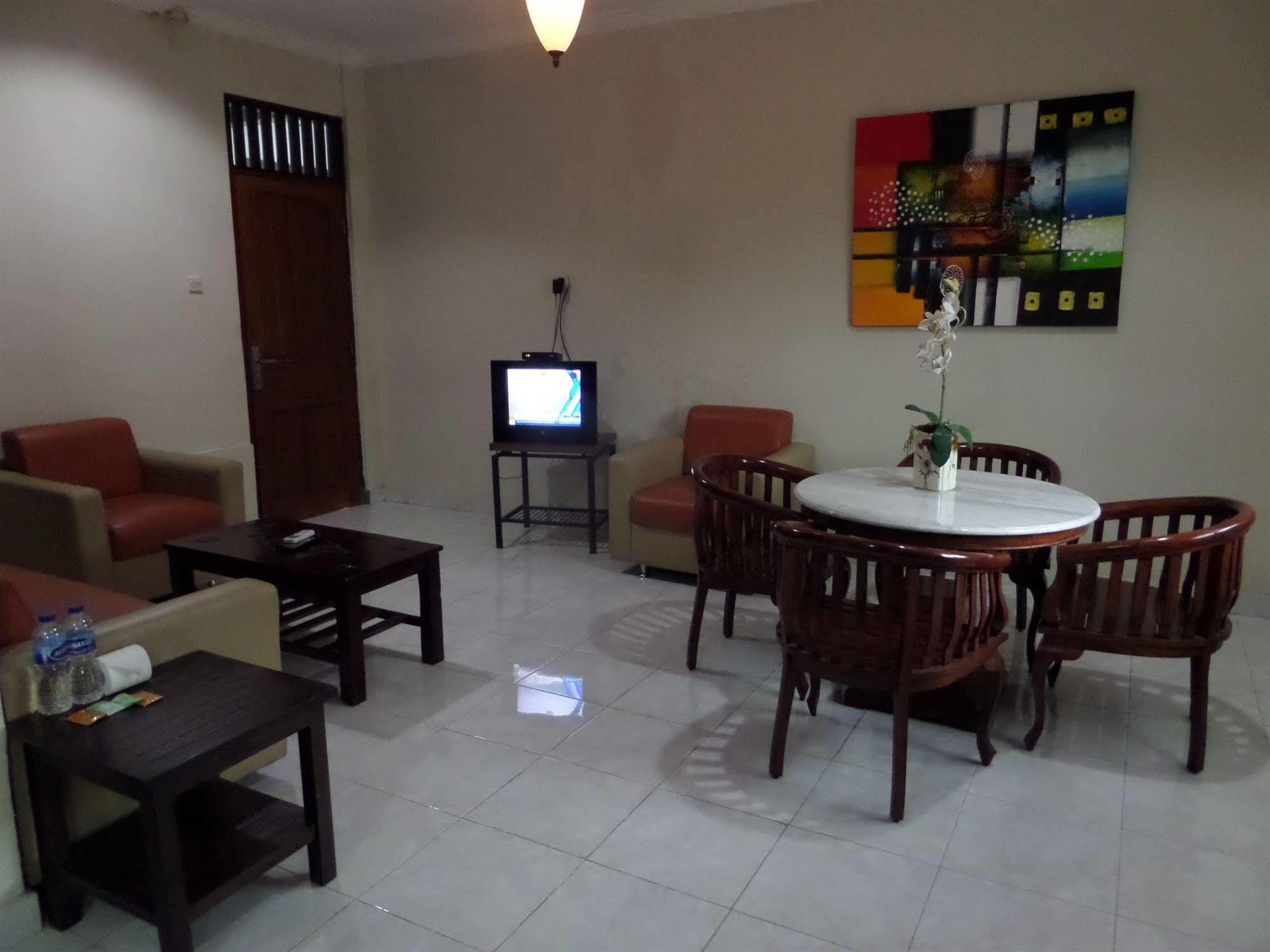 Hotel Oyo 198 Emdi House Seturan Melati Zewnętrze zdjęcie